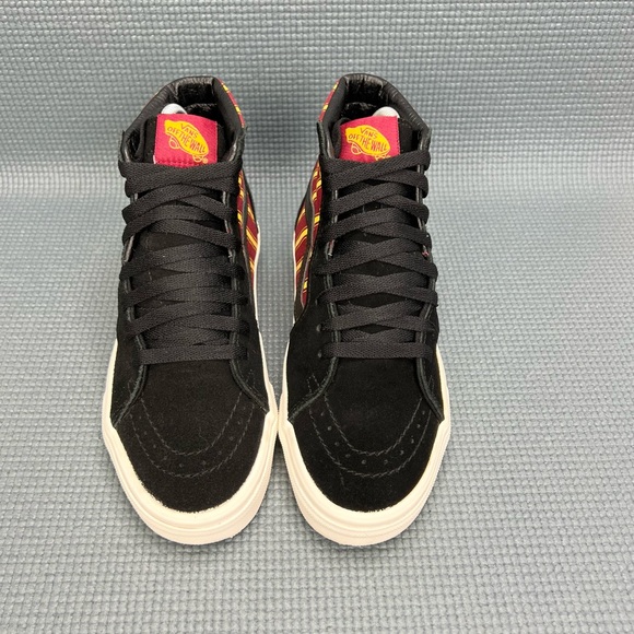 Vans Sk8 Hi X Harry Potter Gryffindor Womens Size 6 Youth Size 4.5 - Picture 3 of 9
